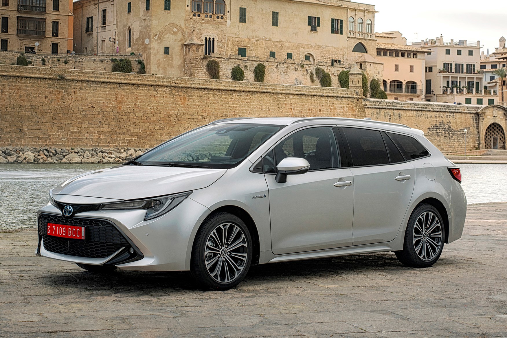 Toyota Corolla Touring Sports Review 2021 Parkers