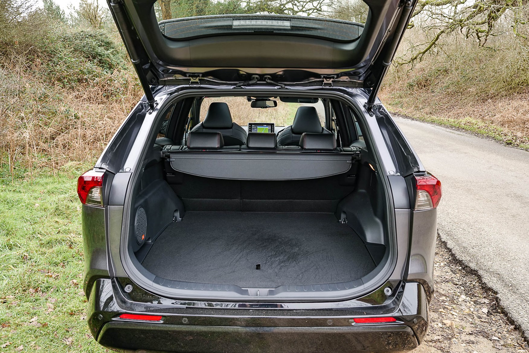 Toyota RAV4 (2021) Practicality, Boot Space & Dimensions Parkers