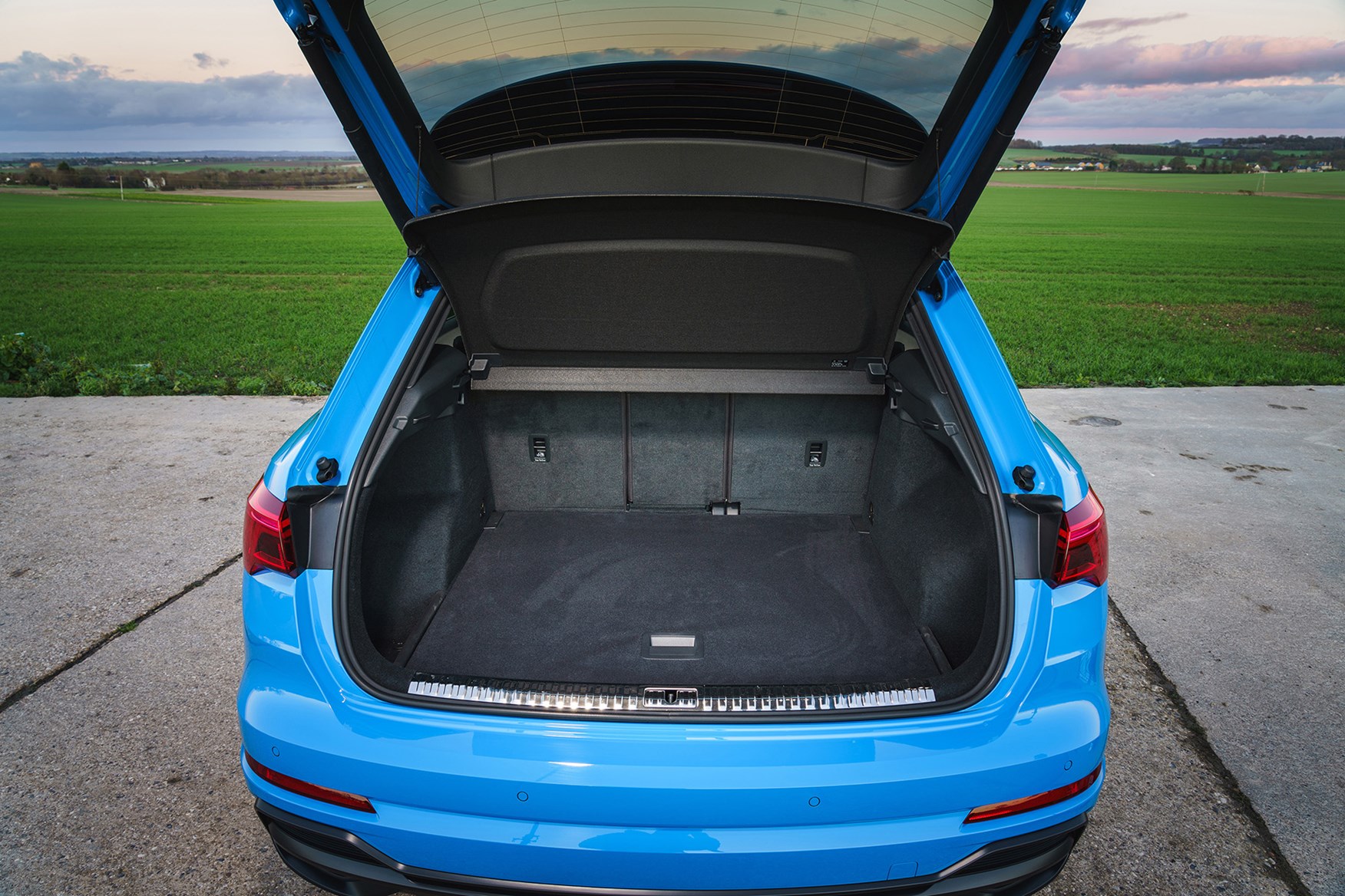 Audi Q3 2020 Practicality Boot Space Dimensions Parkers