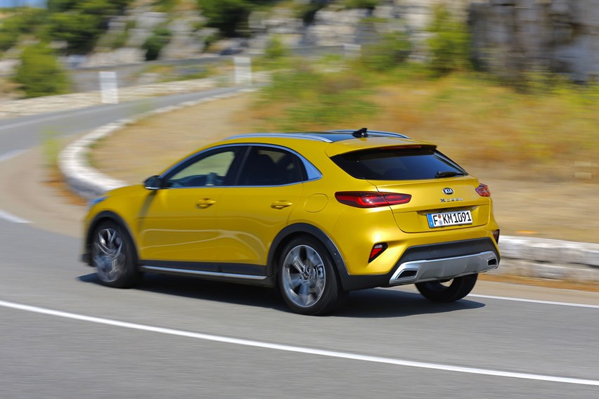 Kia Xceed Review (2021) | Parkers
