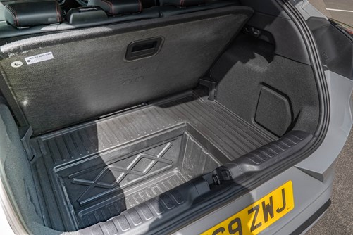 ford puma parcel shelf strings