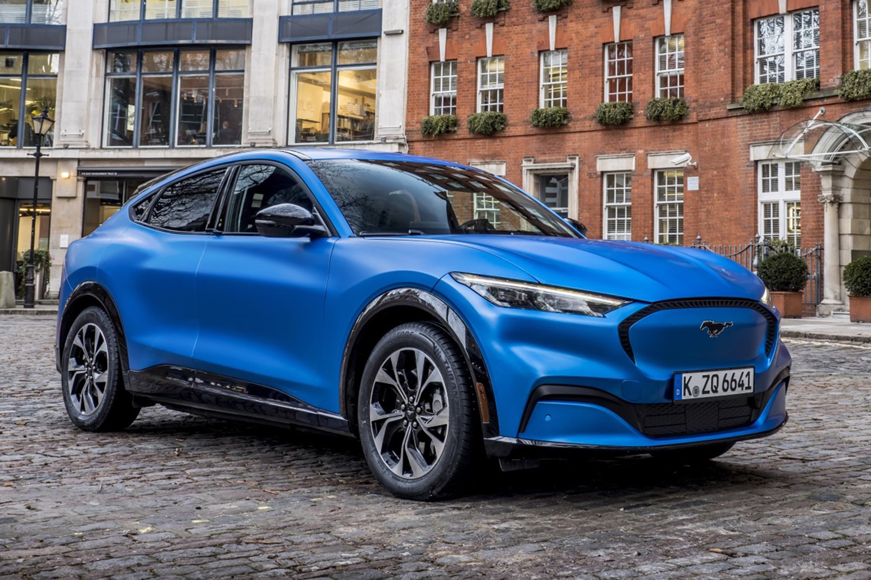 ford-mustang-mach-e-suv-tested-in-the-uk-parkers
