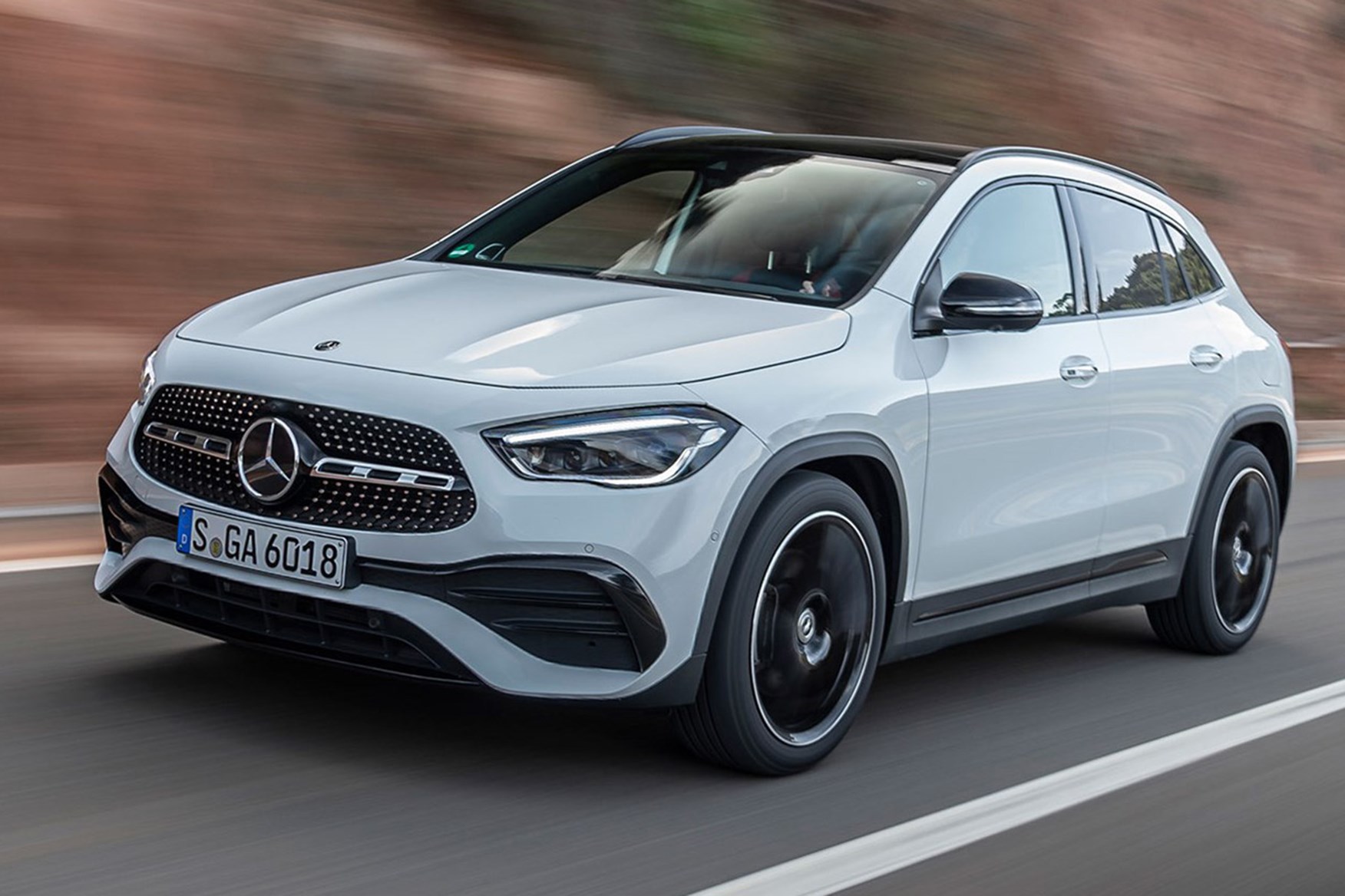 Mercedes-Benz GLA (2020) first drive | Parkers