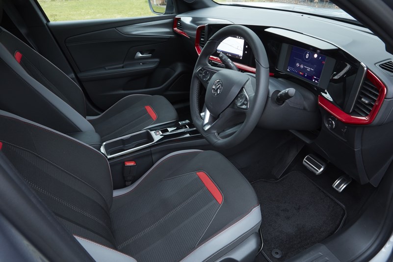 Vauxhall Mokka 2021 Interior Layout Dashboard And Infotainment Parkers