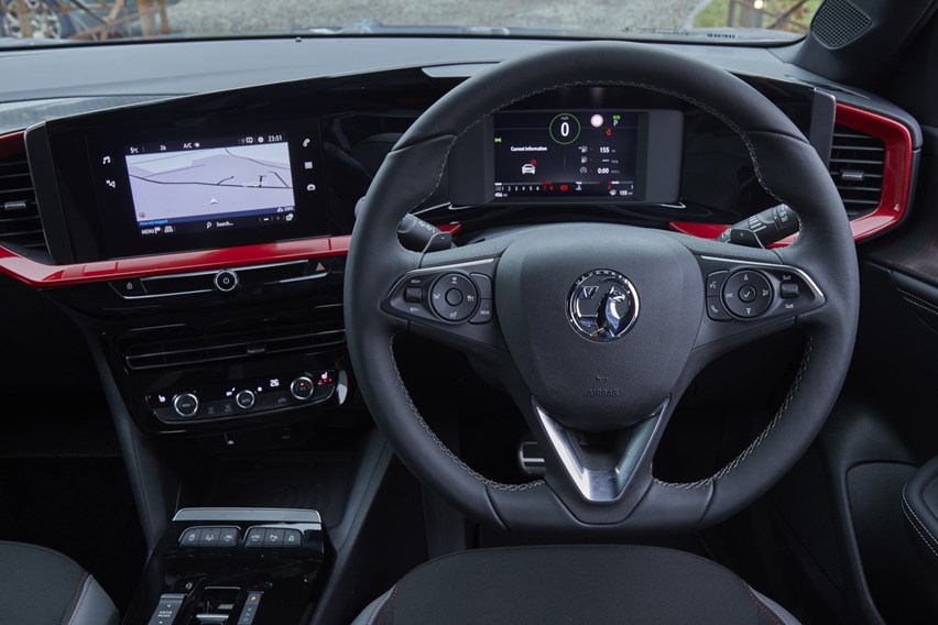 Vauxhall Mokka (2021) Interior Layout, Dashboard & Infotainment | Parkers