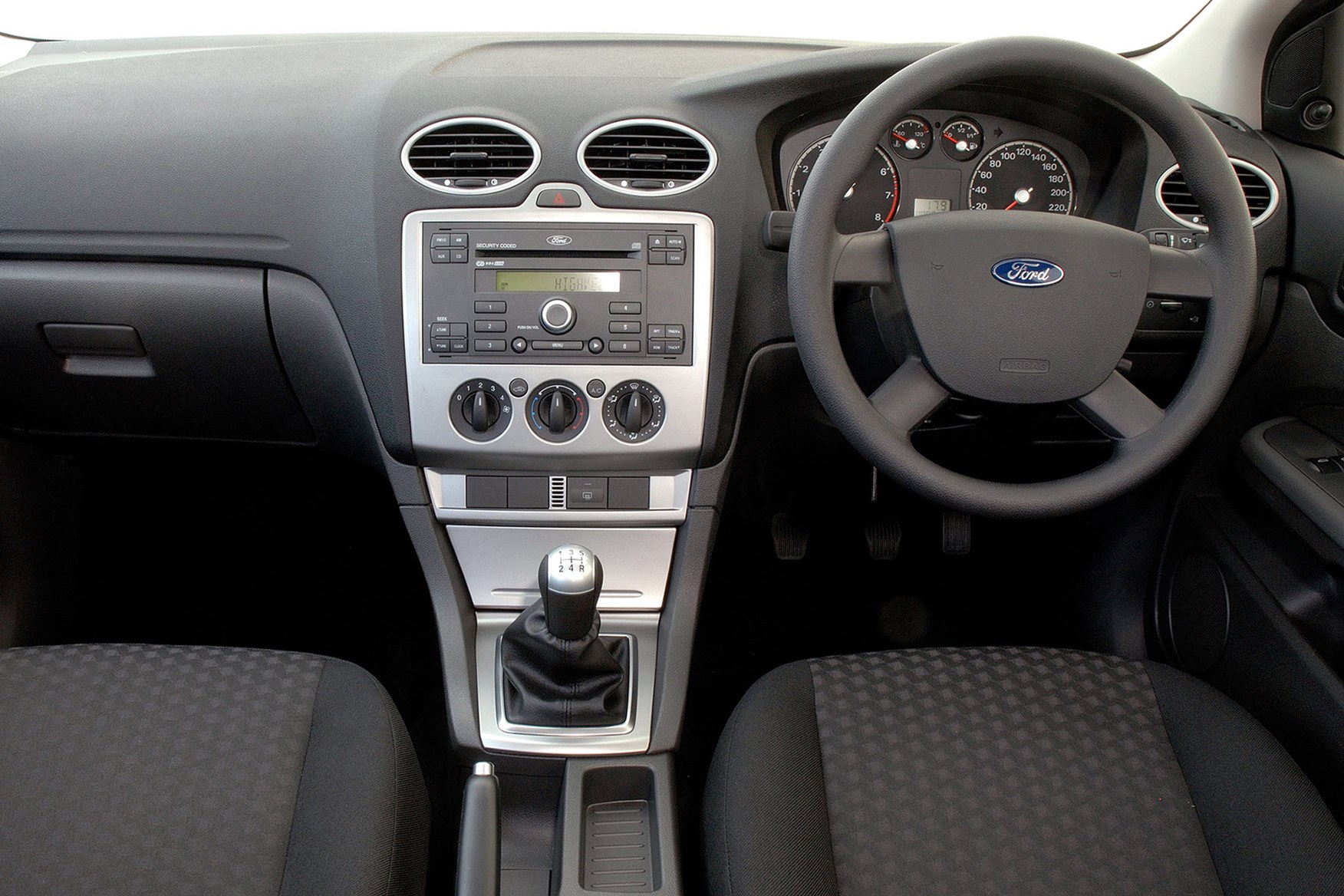 Форд фокус 2 хэтчбек автомат. Ford Focus 2005 Interior. Ford Focus 2 2011 Interior. Форд фокус 2005-2007. Форд фокус 2005 салон.