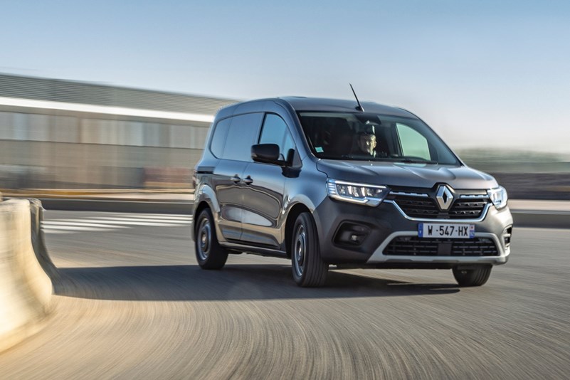 Renault Kangoo (2022) review – clever new small van driven | Parkers
