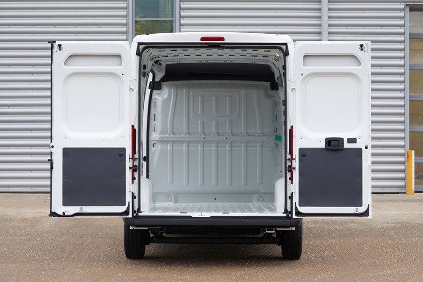 Peugeot eBoxer dimensions, payload and specs