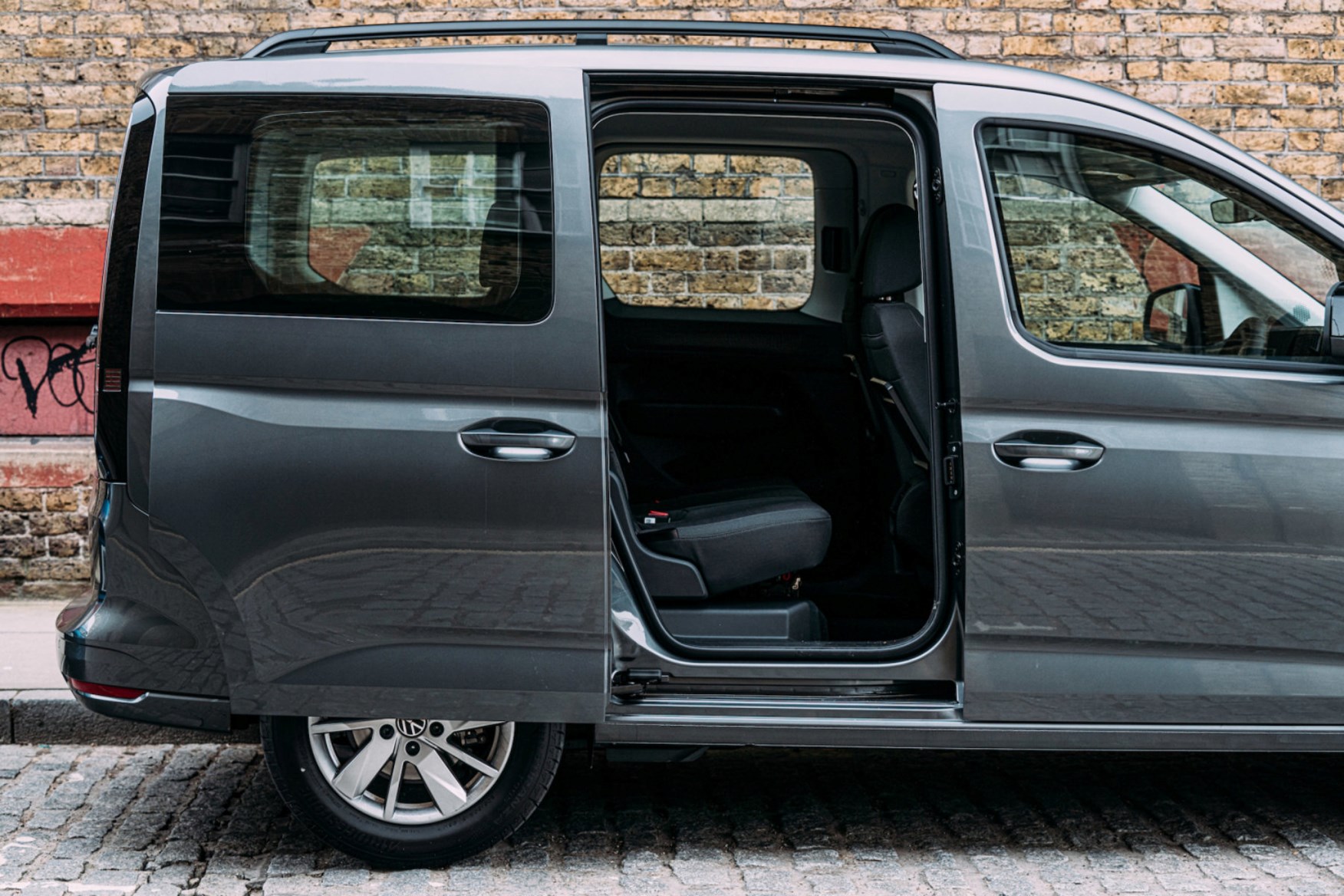 Volkswagen Caddy MPV (2022) boot space, practicality and safety Parkers