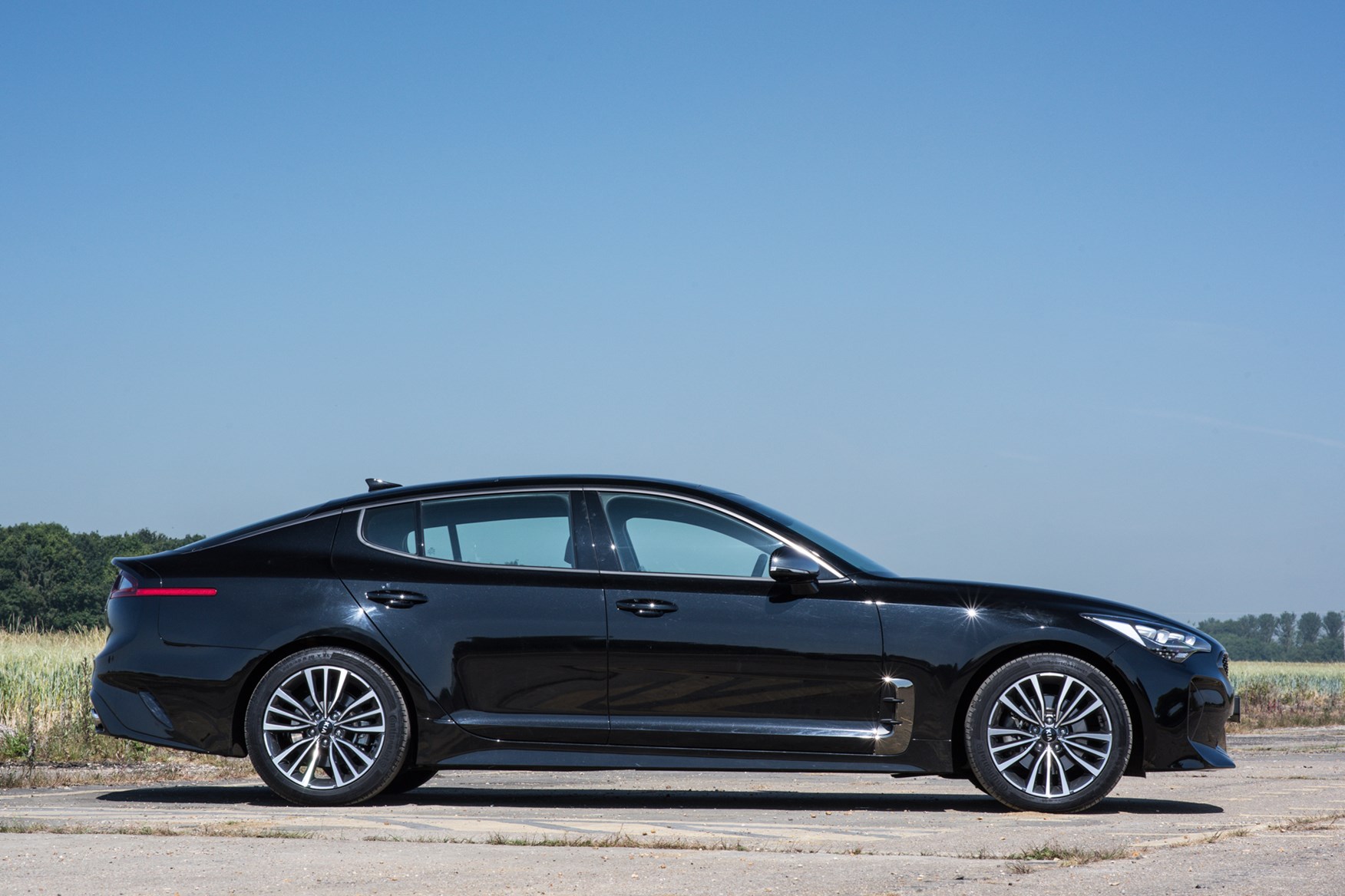 Kia Stinger vs Audi A5 Sportback vs VW Arteon Parkers