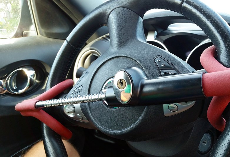 best steering wheel locks Parkers