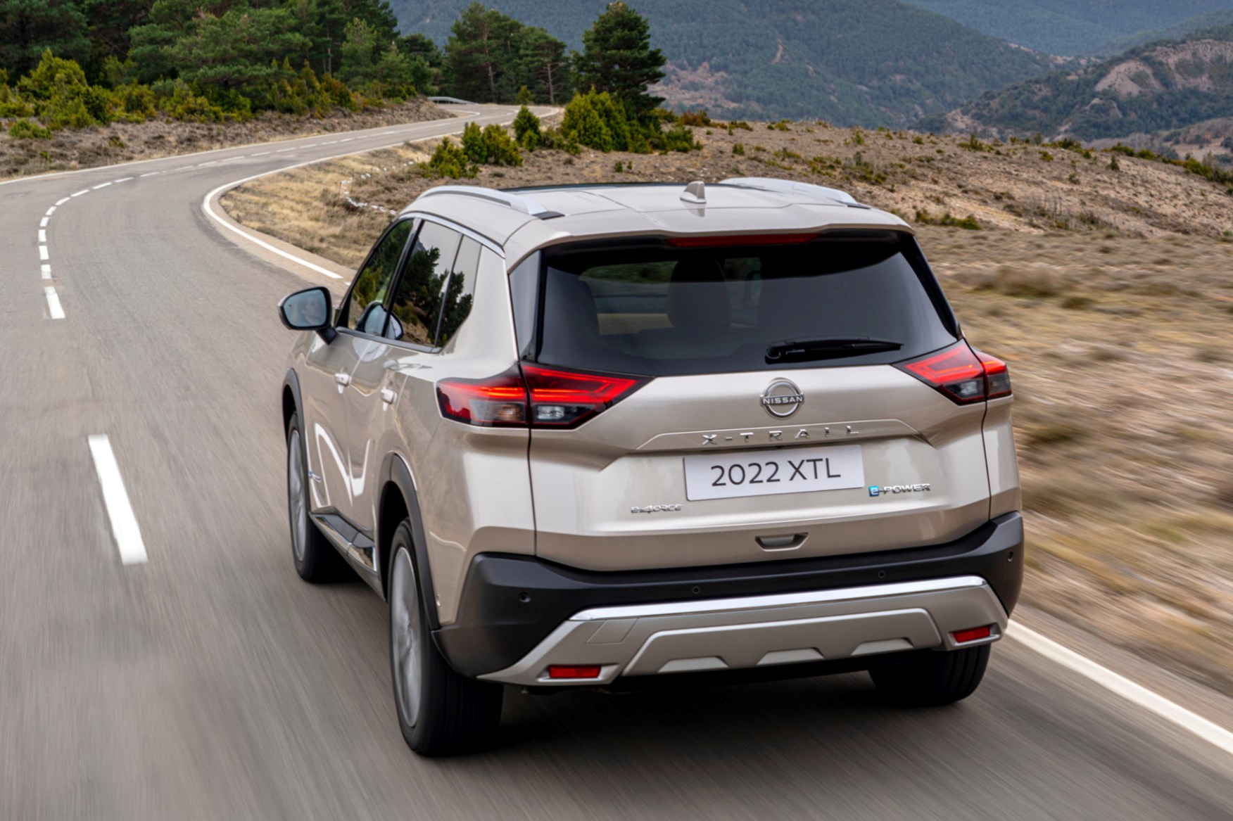 New Nissan X-Trail launches with e-Power hybrid | Parkers