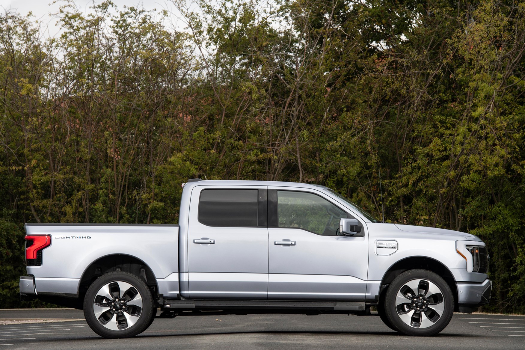 Ford F-150 Lightning 2022 review - the ultimate electric pickup truck ...