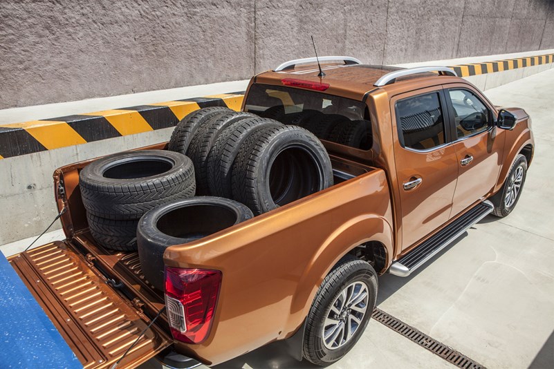 Nissan NP300 Navara pickup dimensions (2016-on), capacity, payload ...