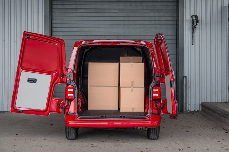 Volkswagen Transporter van dimensions (2015on), capacity, payload, volume, towing