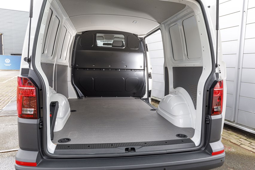 Volkswagen Transporter van dimensions (2015on), capacity, payload, volume, towing
