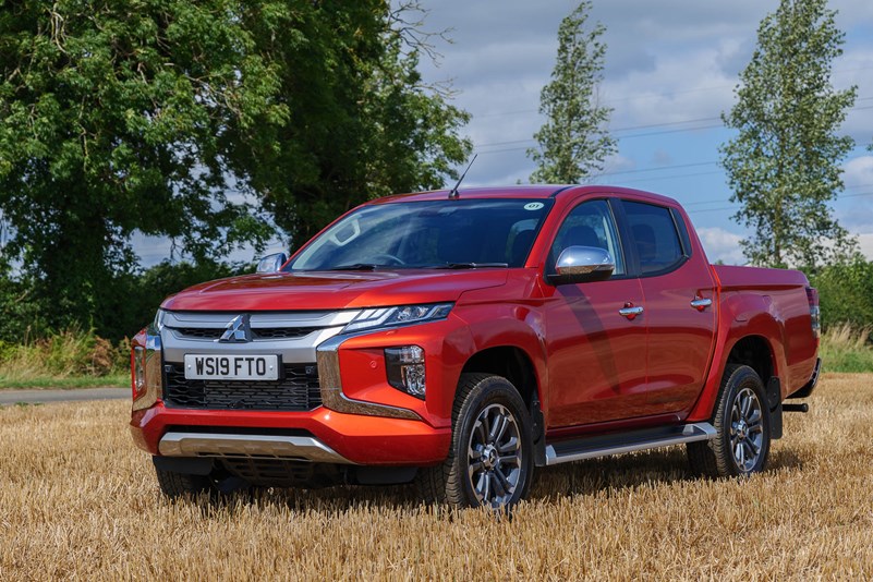 Mitsubishi L200 pickup dimensions (2019-on), capacity, payload, volume ...