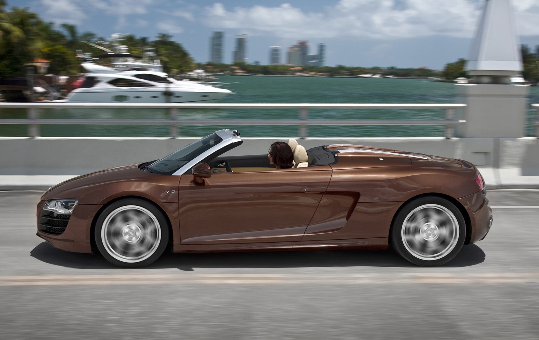 Used Audi R8 Spyder (2010 - 2014) boot space, practicality and safety ...