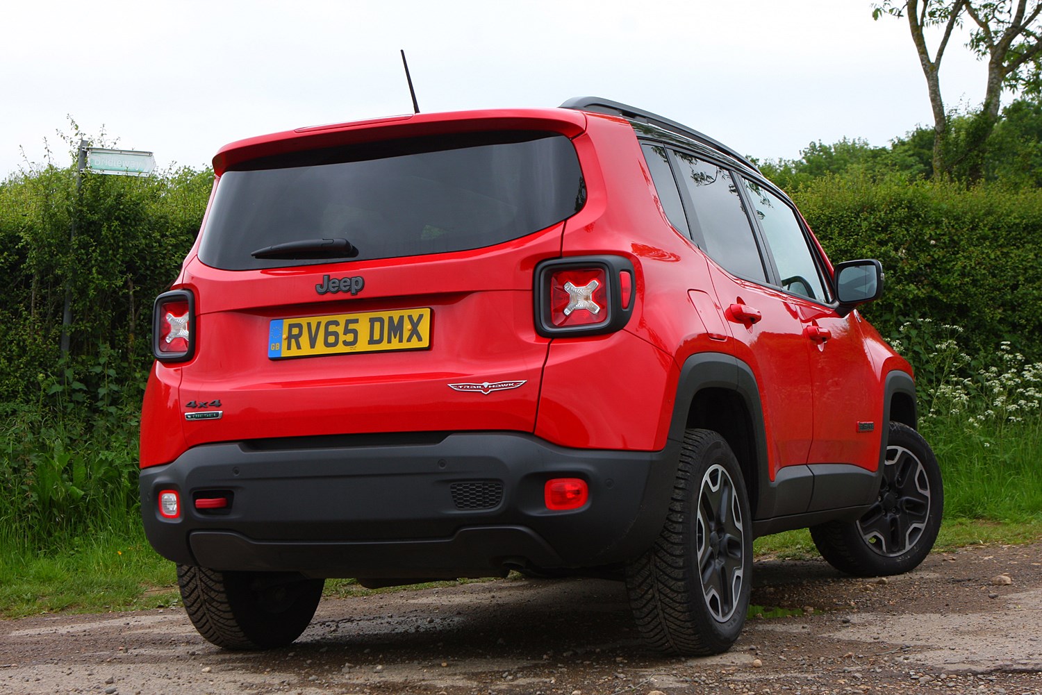 Jeep Renegade (2022) boot space, practicality and safety Parkers