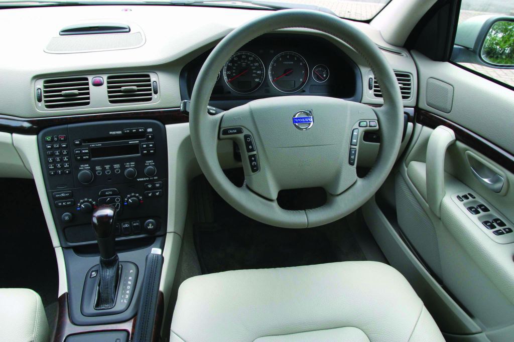 Volvo s80 2005. Вольво s80 2005. Volvo s80 Interior 2001. Volvo s60 2005 Interior. Volvo s80 2005 салон.