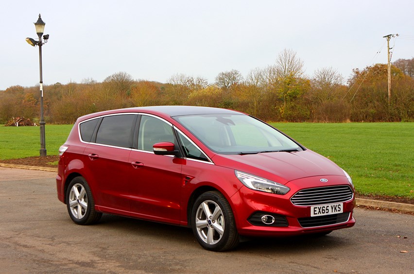 Ford S-MAX Review (2022) | Parkers