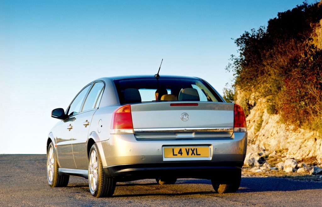 Used Vauxhall Vectra Saloon (2002 - 2005) Review | Parkers