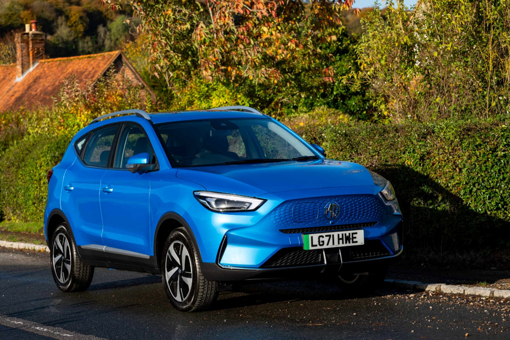 MG ZS EV Review (2022) Parkers