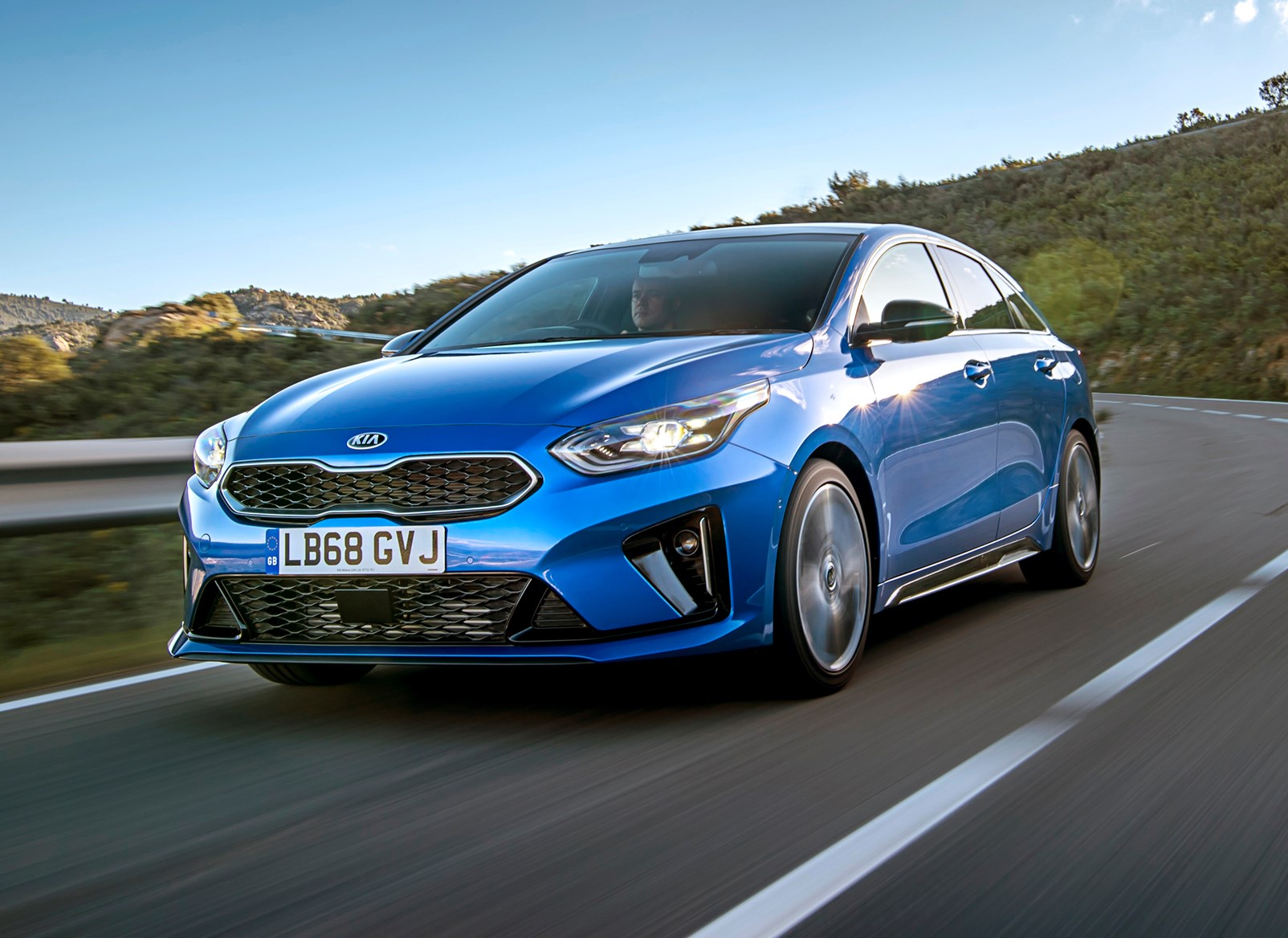 Kia ProCeed (2022) boot space, practicality and safety | Parkers