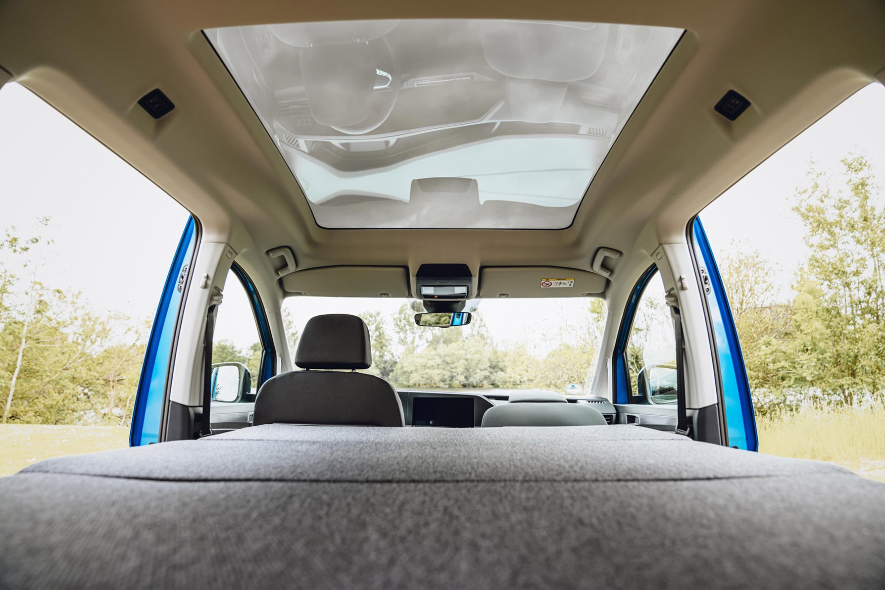 volkswagen-caddy-california-review-2021