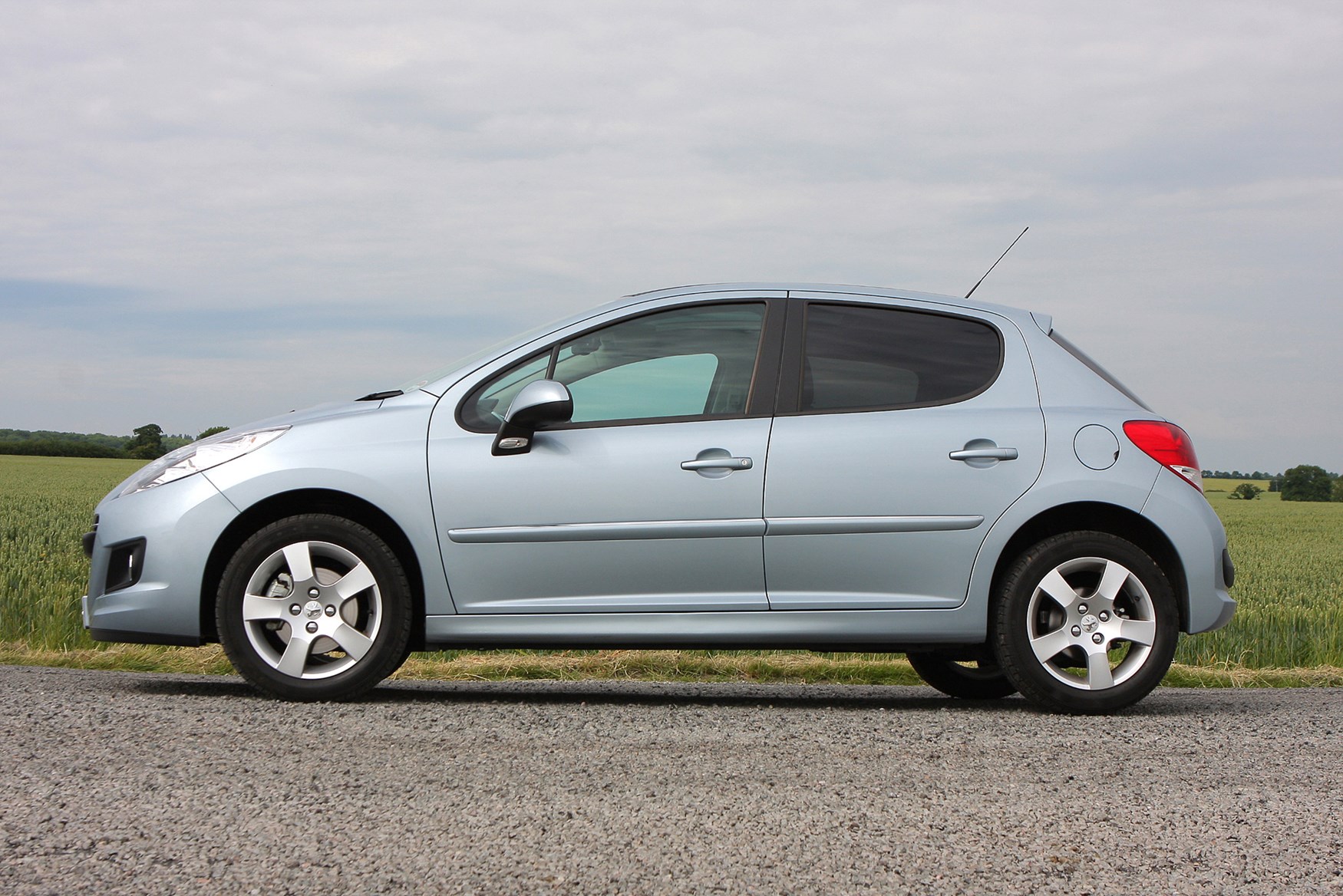 Peugeot 207. Peugeot 207 Hatchback. Peugeot 207 2006-2012.