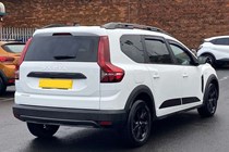 Dacia Jogger SUV (22 on) 1.6 HEV Extreme 5dr Auto For Sale - Lookers Dacia Stockport, Stockport