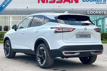 Nissan Qashqai SUV (21 on) 1.3 DiG-T MH N-Connecta [Glass Roof] 5dr For Sale - Lookers Nissan Newcastle, Newcastle