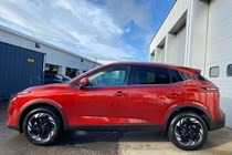 Nissan Qashqai SUV (21 on) 1.3 DiG-T MH N-Connecta [Glass Roof] 5dr For Sale - Lookers Nissan Newcastle, Newcastle