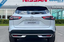 Nissan Qashqai SUV (21 on) 1.3 DiG-T MH N-Connecta [Glass Roof] 5dr For Sale - Lookers Nissan Leeds, Leeds