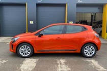Renault Clio Hatchback (19 on) 1.6 E-TECH full hybrid 145 Evolution 5dr Auto For Sale - Lookers Renault Stockport, Stockport