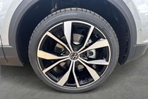 Volkswagen T-Roc SUV (17 on) 1.5 TSI Style Design 5dr For Sale - Lookers Volkswagen Guildford, Guildford
