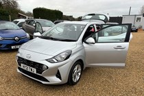 Hyundai i10 Hatchback (20 on) SE Connect 1.0 MPi 67PS 5d For Sale - Angmering Car Sales, LITTLEHAMPTON