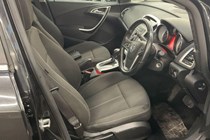 Vauxhall Astra Sports Tourer (10-15) 2.0 CDTi 16V SRi (165bhp) 5d Auto For Sale - The Car Centre, Hengoed