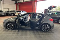 Ford Focus Hatchback (18 on) ST-Line X 2.0 Ford EcoBlue 150PS auto 5d For Sale - Tenby Car Supermarket, Luton