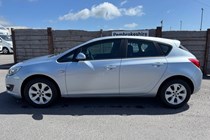 Vauxhall Astra Hatchback (09-15) 1.4i 16V Design 5d For Sale - PEMBROKESHIRE CAR & VAN SALES LTD, Whitland