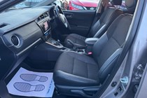 Toyota Auris (12-19) 1.8 VVTi Hybrid Excel 5d CVT Auto For Sale - Motor Village Limited, Stoke-on-Trent