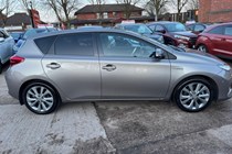 Toyota Auris (12-19) 1.8 VVTi Hybrid Excel 5d CVT Auto For Sale - Motor Village Limited, Stoke-on-Trent