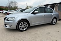 Skoda Octavia Hatchback (13-20) 2.0 TDI CR Elegance 5d DSG For Sale - Oxford Automotive, Kidlington