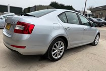 Skoda Octavia Hatchback (13-20) 2.0 TDI CR Elegance 5d DSG For Sale - Oxford Automotive, Kidlington