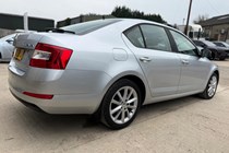 Skoda Octavia Hatchback (13-20) 2.0 TDI CR Elegance 5d DSG For Sale - Oxford Automotive, Kidlington