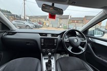 Skoda Octavia Hatchback (13-20) 2.0 TDI CR Elegance 5d DSG For Sale - Oxford Automotive, Kidlington
