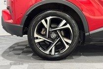 Toyota C-HR SUV (17-23) Design 1.8 VVT-i Hybrid 122hp auto 5d For Sale - Curtis Cars Coleraine, Coleraine