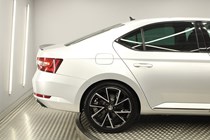 Skoda Superb Hatchback (15-23) SportLine 2.0 TDI CR 150PS DSG auto (07/17 on) 5d For Sale - Redgate Lodge, Shiremore