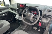 Vauxhall Combo-e Life MPV (21 on) 100kW Design XL 50kWh 5dr Auto [7 Seat] For Sale - Arthurs of Oswestry, Owestry