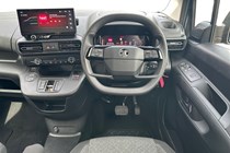 Vauxhall Combo-e Life MPV (21 on) 100kW Design XL 50kWh 5dr Auto [7 Seat] For Sale - Arthurs of Oswestry, Owestry